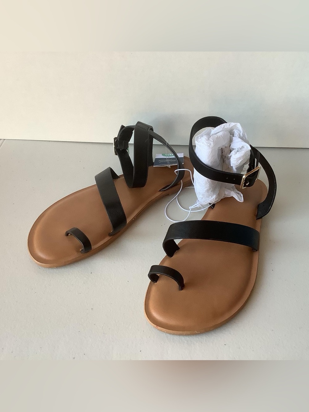 New Universal Thread Sol Toe Loop Ankle Strap Sandals